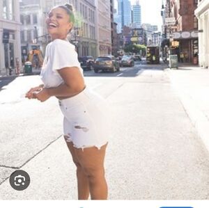 Fashion to figure short